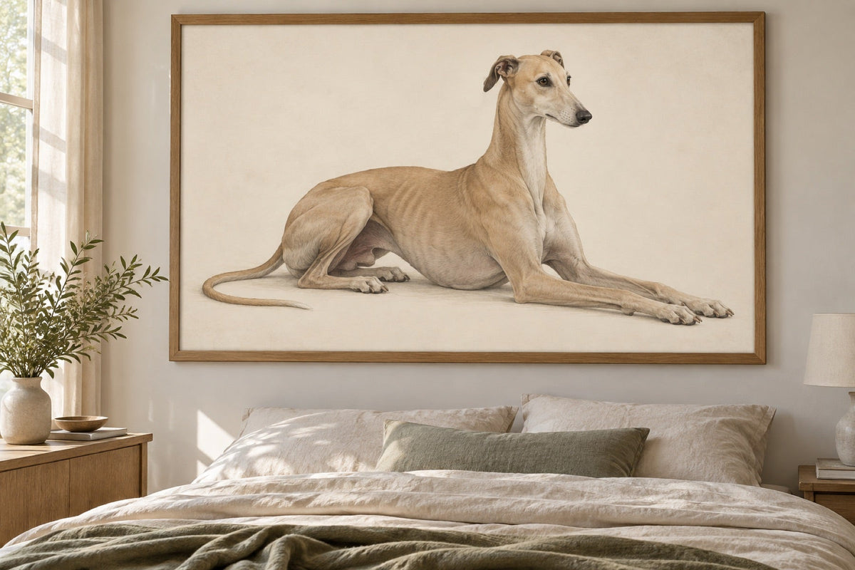 Greyhound als Wandbild im Stil Minimal, feine Zeichnung, Raum: helles Schlafzimmer