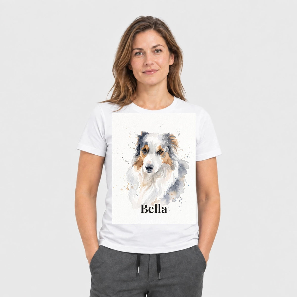 T-Shirt in Weiß mit Hundeportrait und Namen