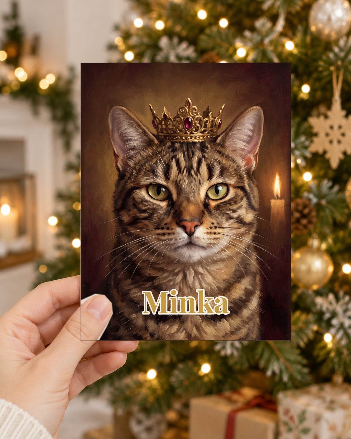 Postkarte mit deiner Katze im Royal-Stil mit Namen Minka in der Hand